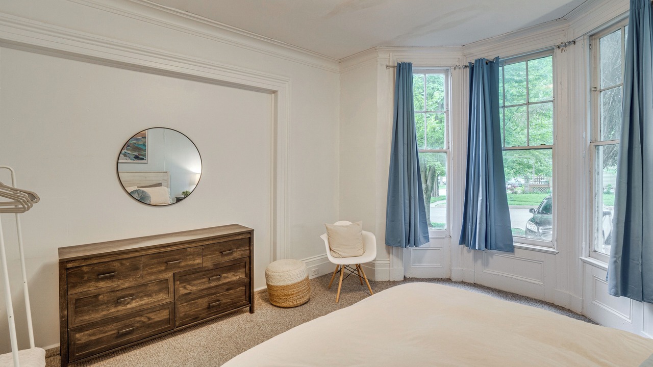 Photo of Bedroom in Oswego