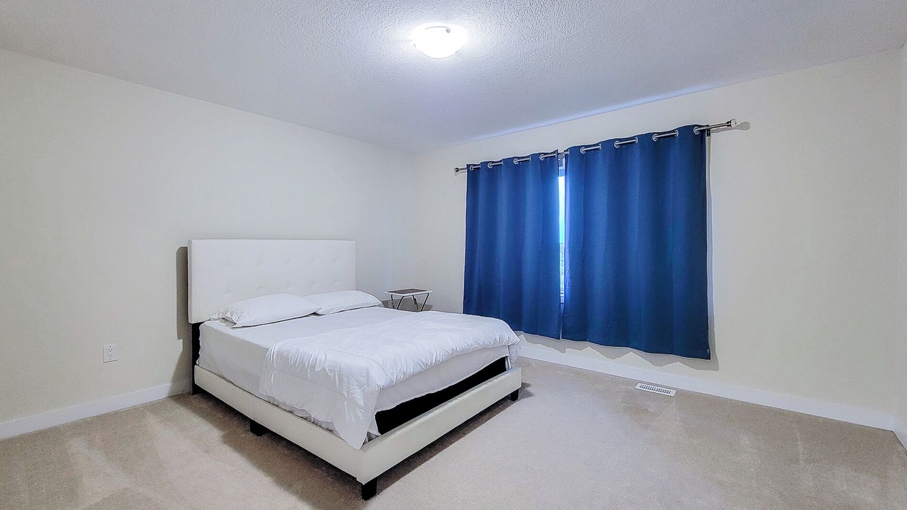 Photo of Bedroom in Caledonia