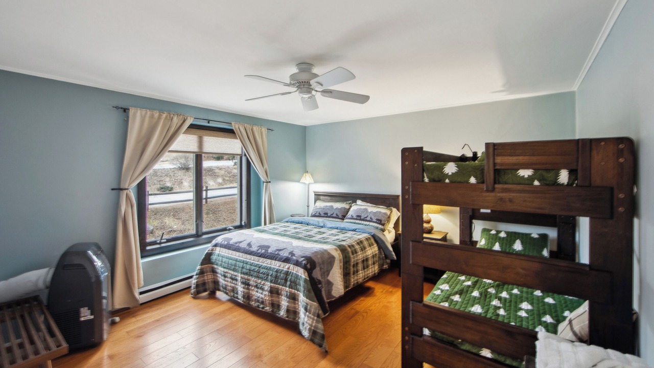 Photo of Bedroom in North Creek