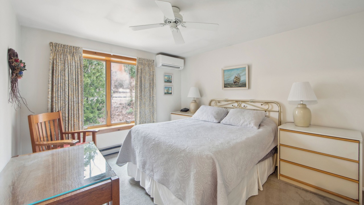Photo of Bedroom in North Creek