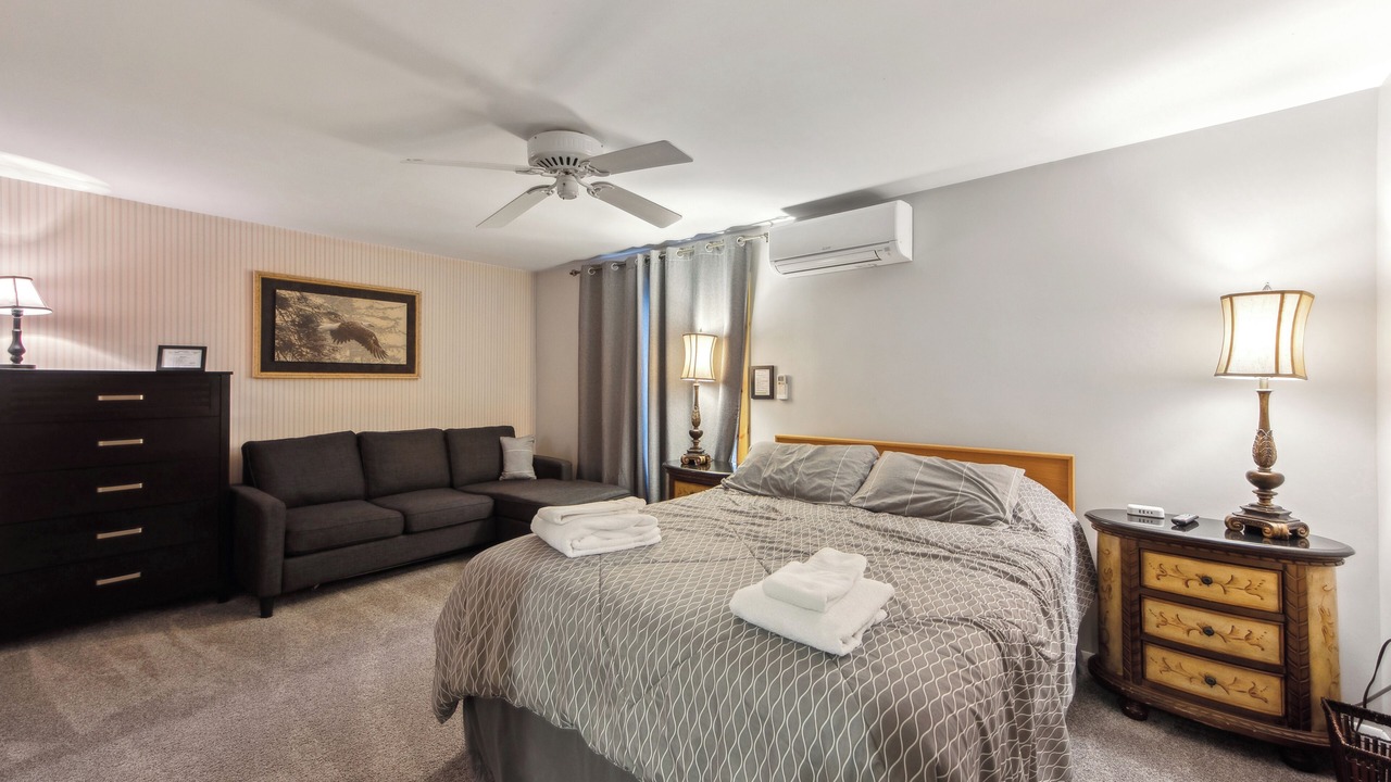 Photo of Bedroom in North Creek