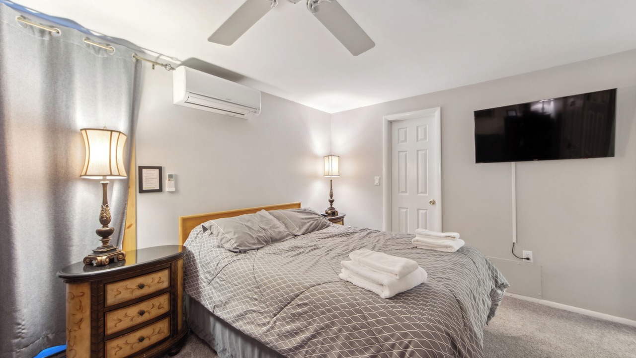 Photo of Bedroom in North Creek