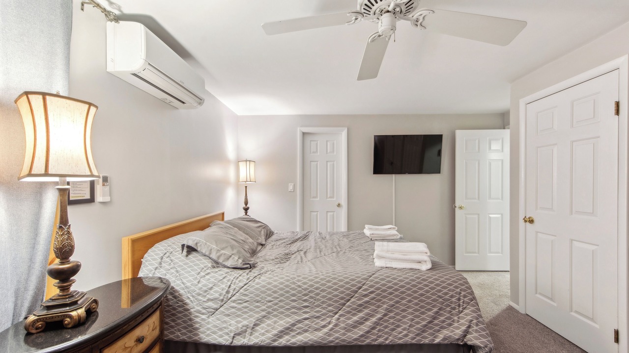 Photo of Bedroom in North Creek