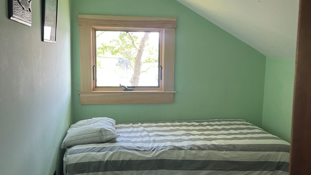 Photo of Bedroom in Center Lovell