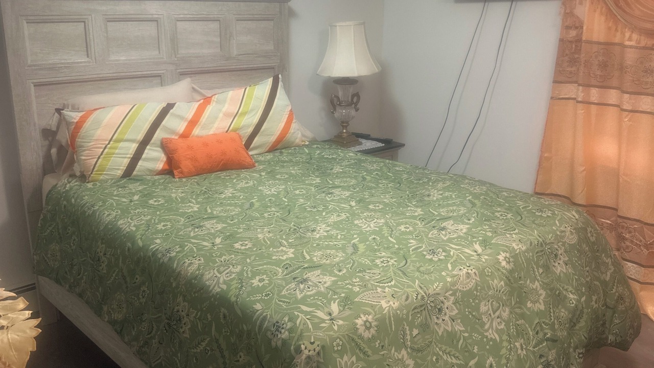 Photo of Bedroom in Elmont