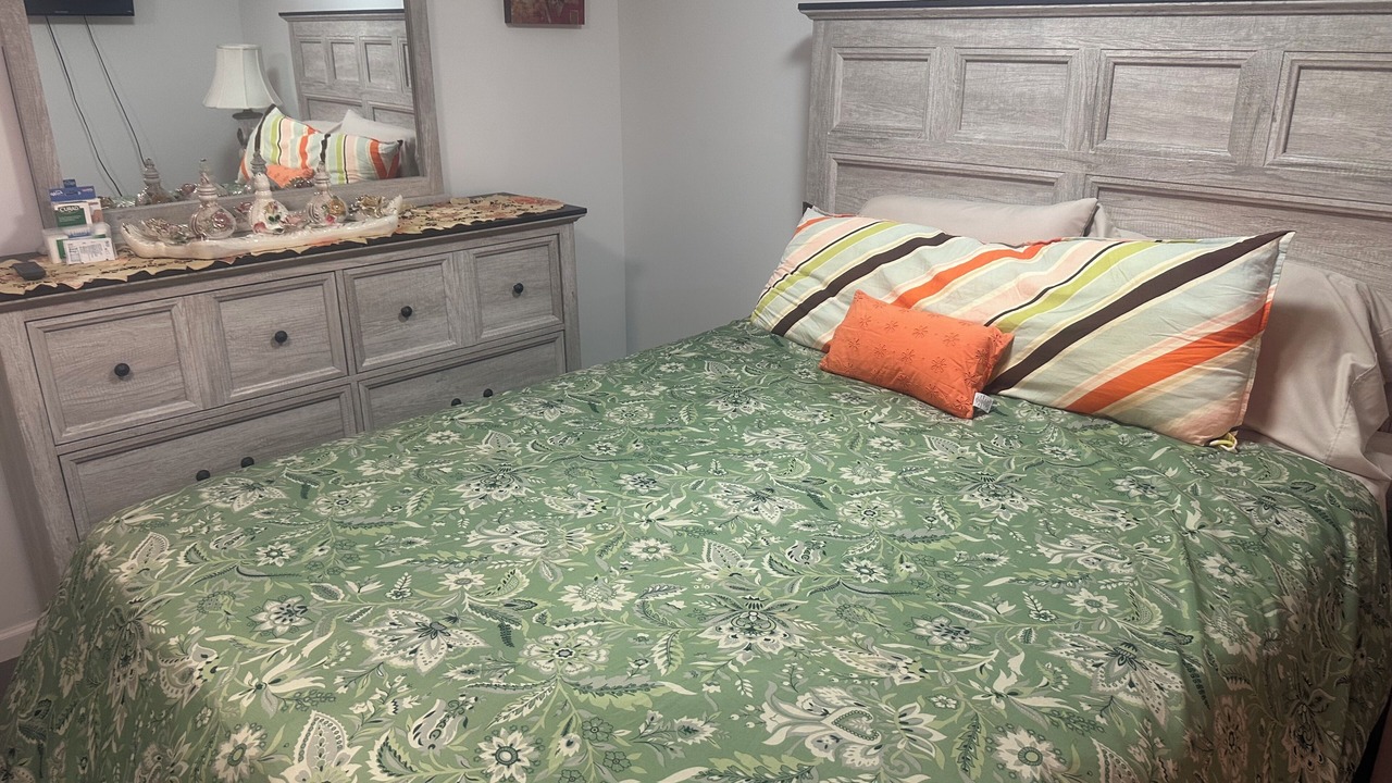 Photo of Bedroom in Elmont