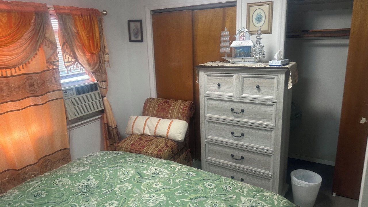 Photo of Bedroom in Elmont