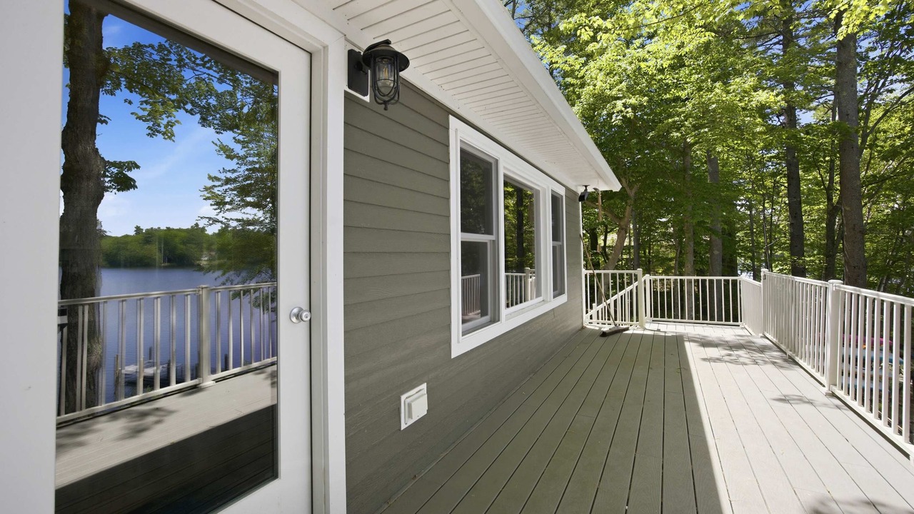 Photo of Patio Balcony in Wolfeboro