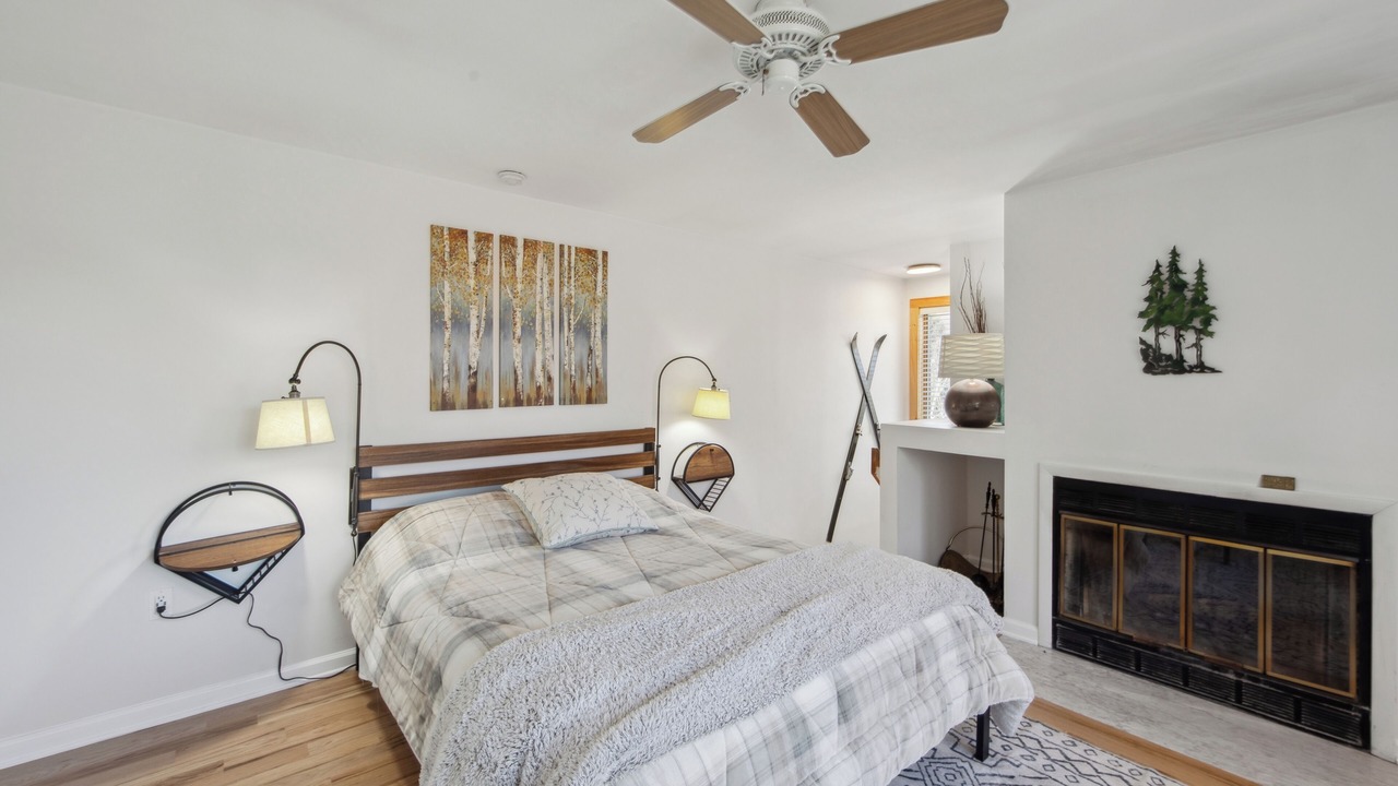 Photo of Livingroom in North Creek