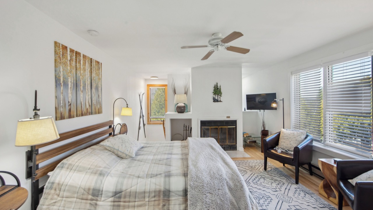 Photo of Livingroom in North Creek