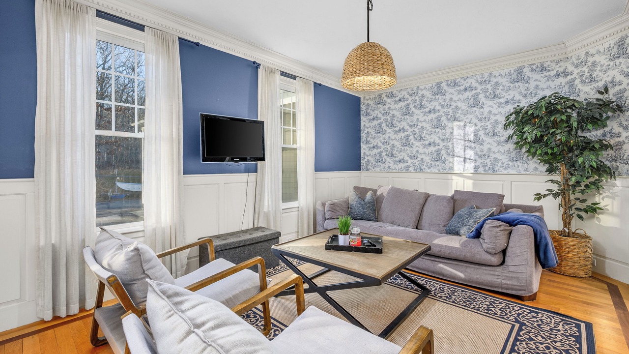Photo of Livingroom in Plymouth