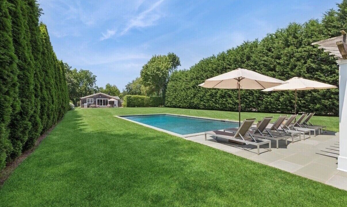 Photo of Outdoor in Village of Southampton