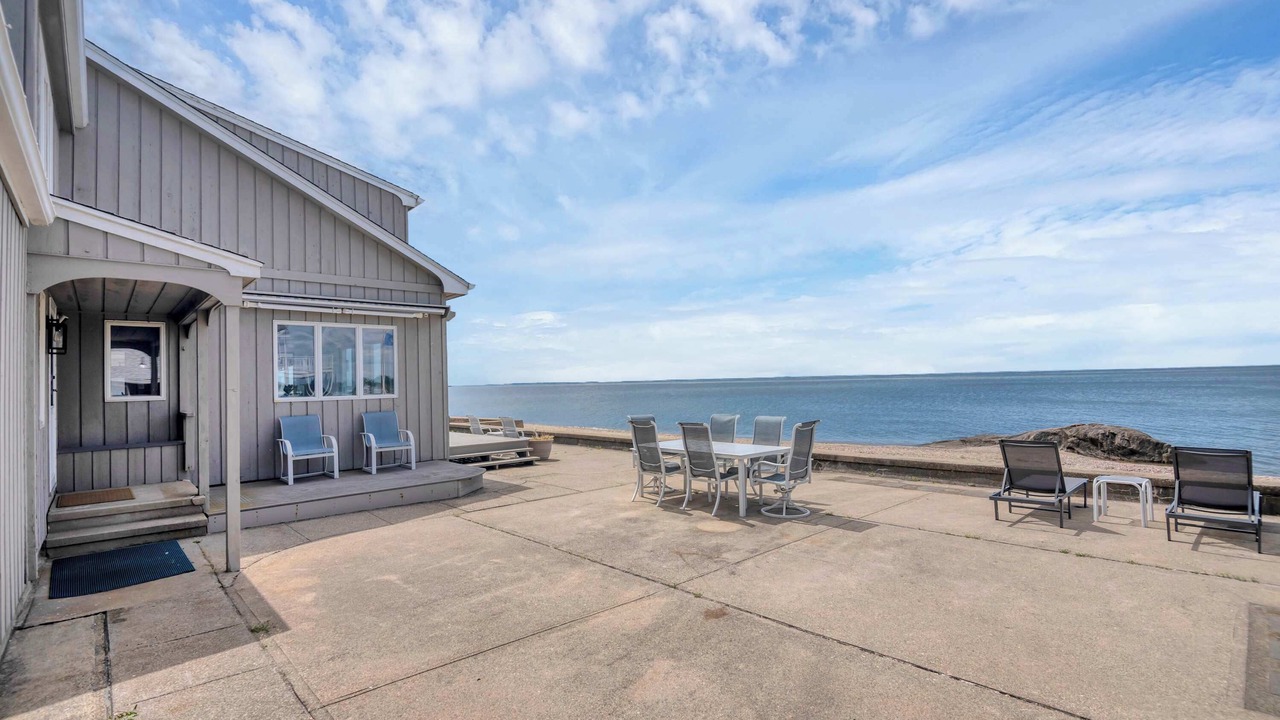 Photo of Outdoor in Saybrook Manor
