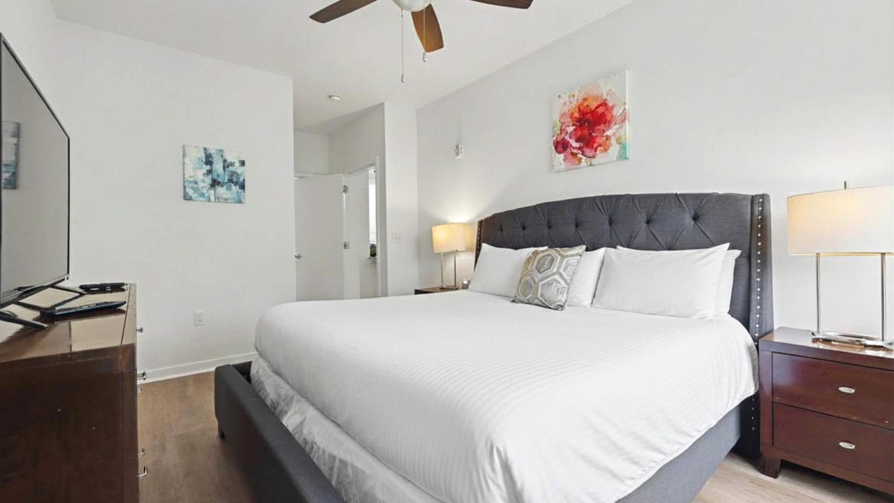 Photo of Bedroom in Downtown