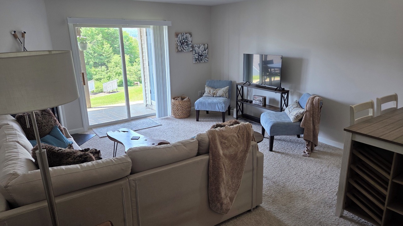 Photo of Livingroom in Laconia