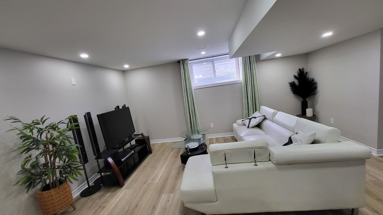 Photo of Livingroom in Russell