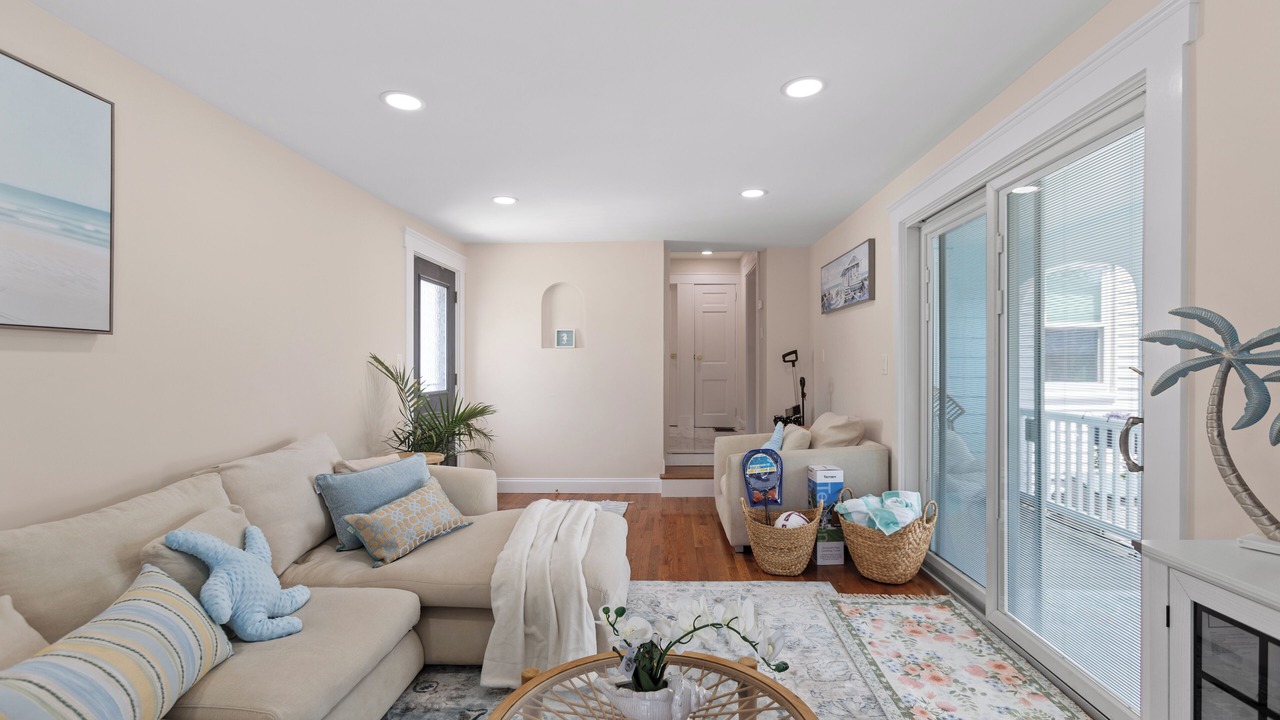 Photo of Livingroom in Hyannis
