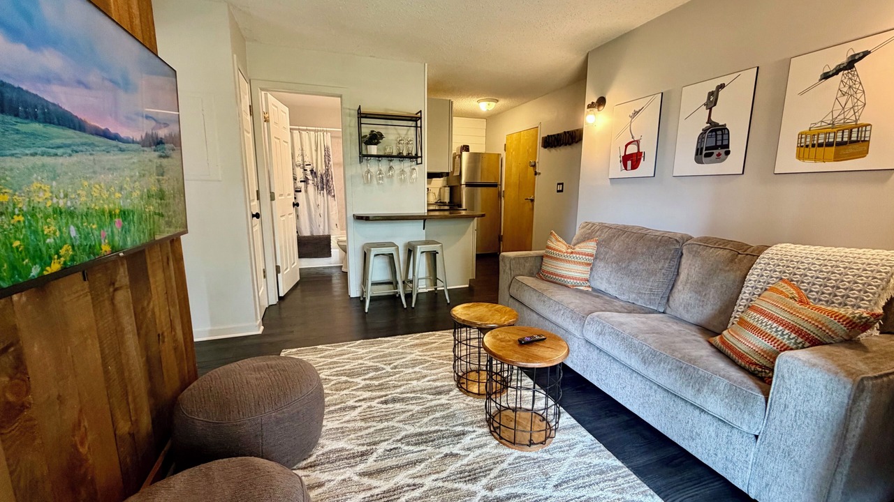 Photo of Livingroom in Great Valley