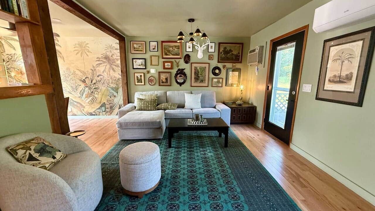 Photo of Bedroom in Jefferson Heights