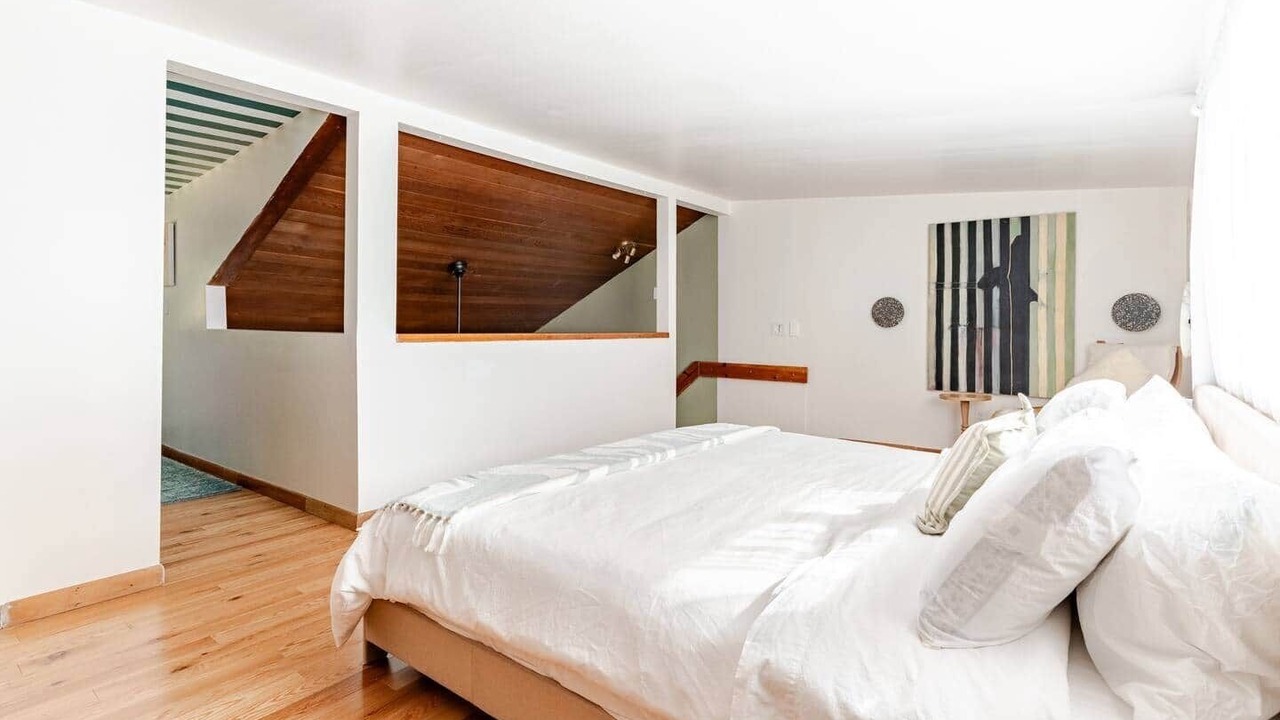 Photo of Bedroom in Jefferson Heights