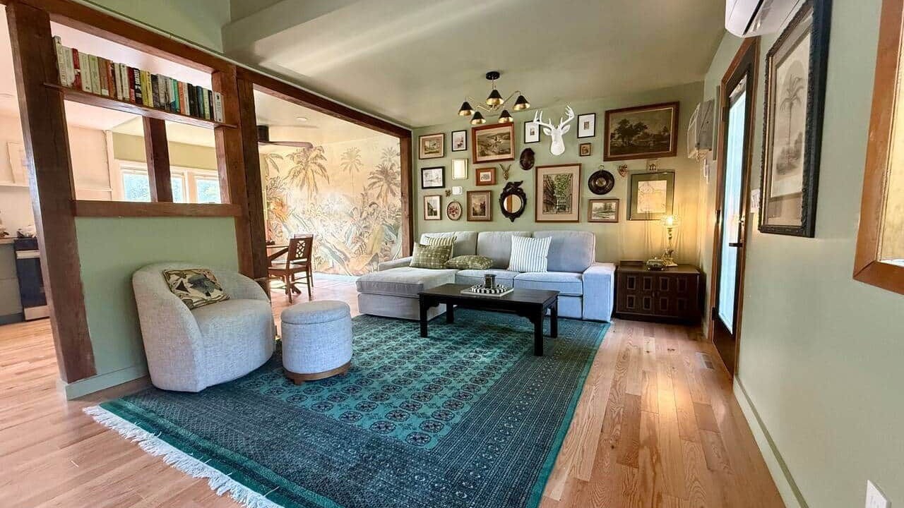 Photo of Bedroom in Jefferson Heights