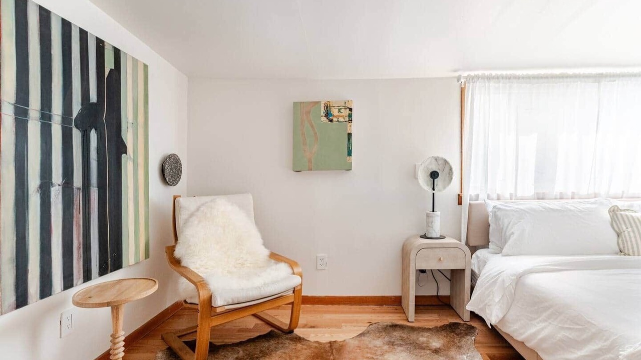 Photo of Bedroom in Jefferson Heights