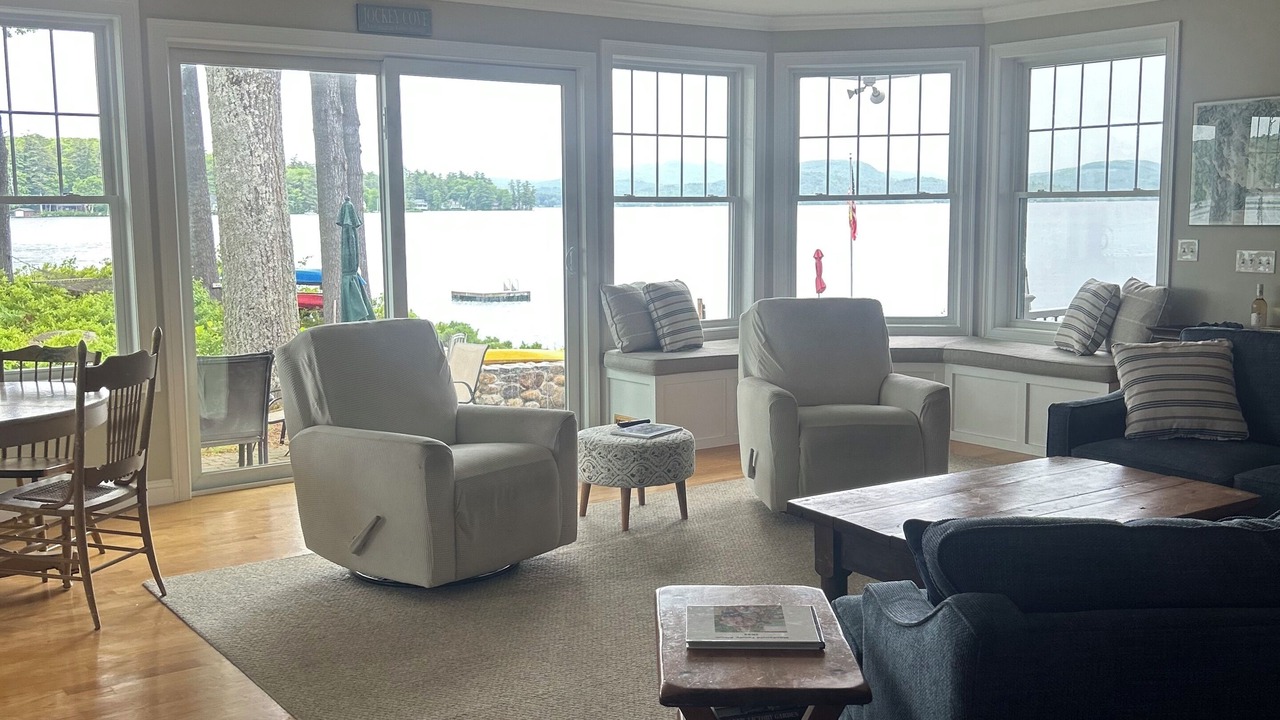 Photo of Livingroom in Wolfeboro