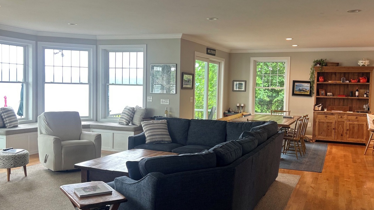 Photo of Livingroom in Wolfeboro