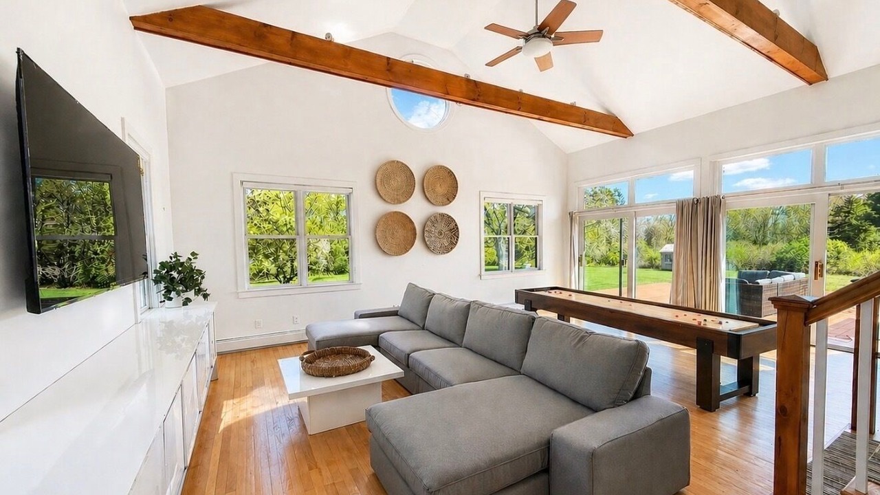 Photo of Livingroom in Sharon