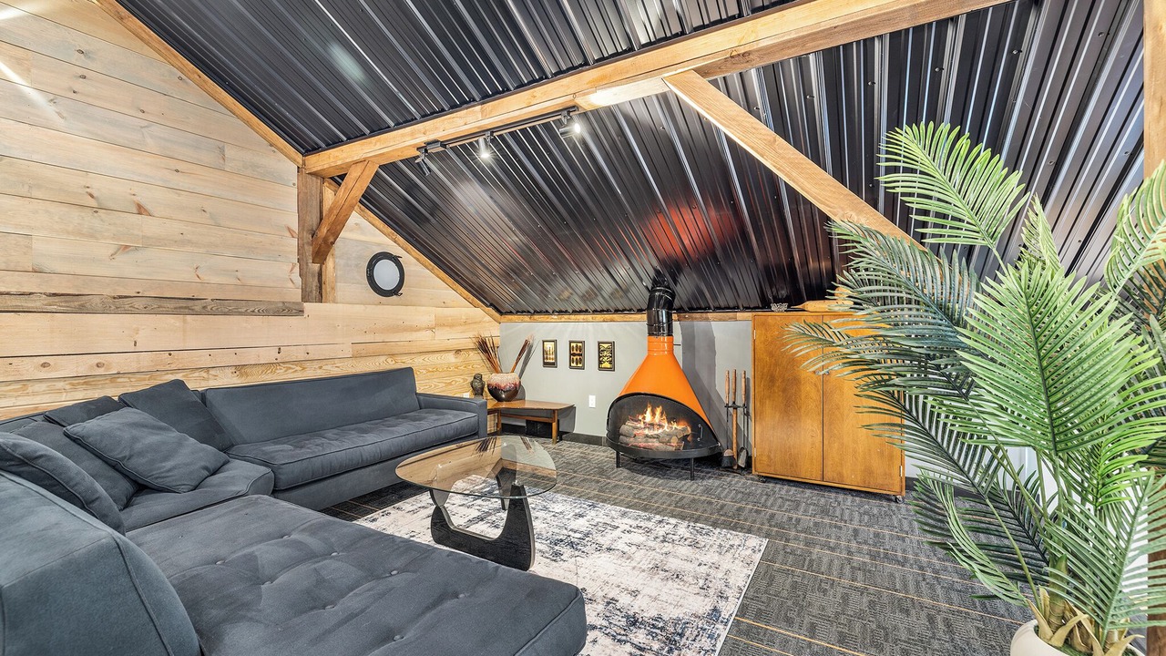 Photo of Livingroom in North Bay