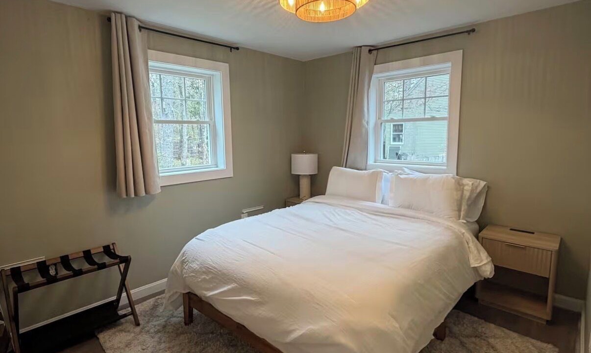 Photo of Bedroom in Lake Arrowhead