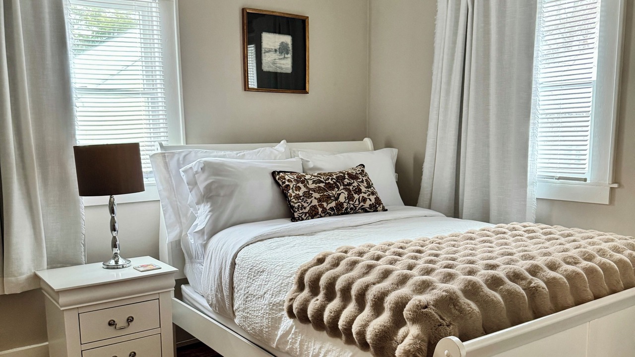 Photo of Bedroom in Utica