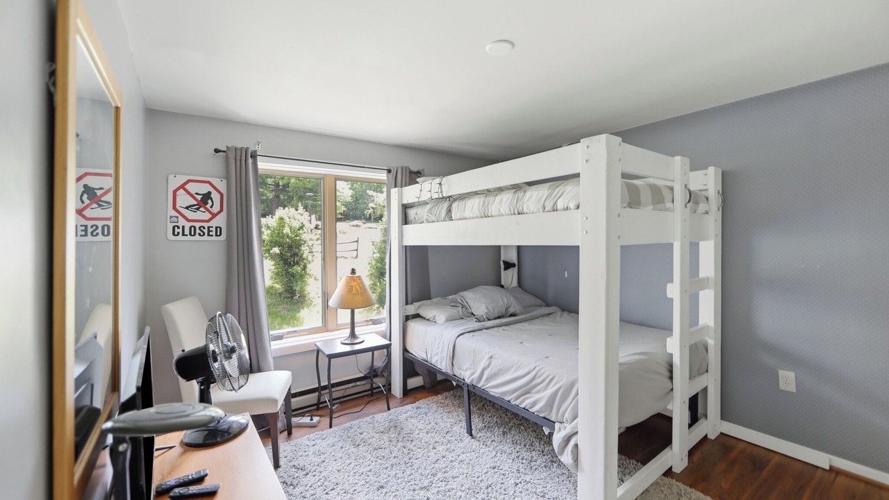 Photo of Bedroom in North Creek
