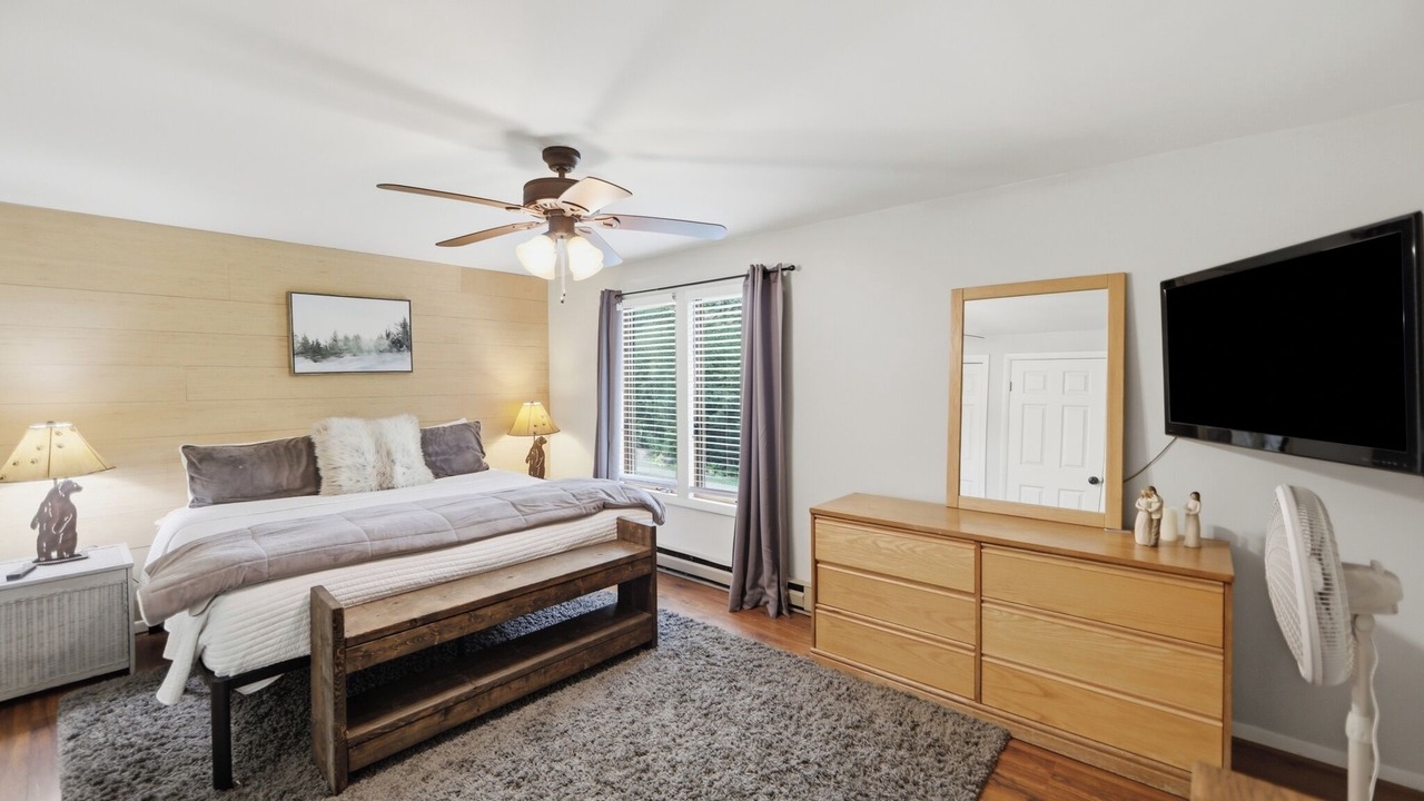 Photo of Bedroom in North Creek