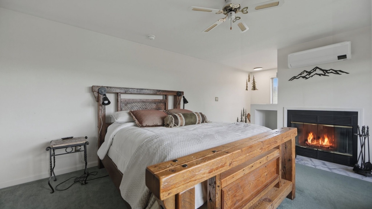 Photo of Bedroom in North Creek
