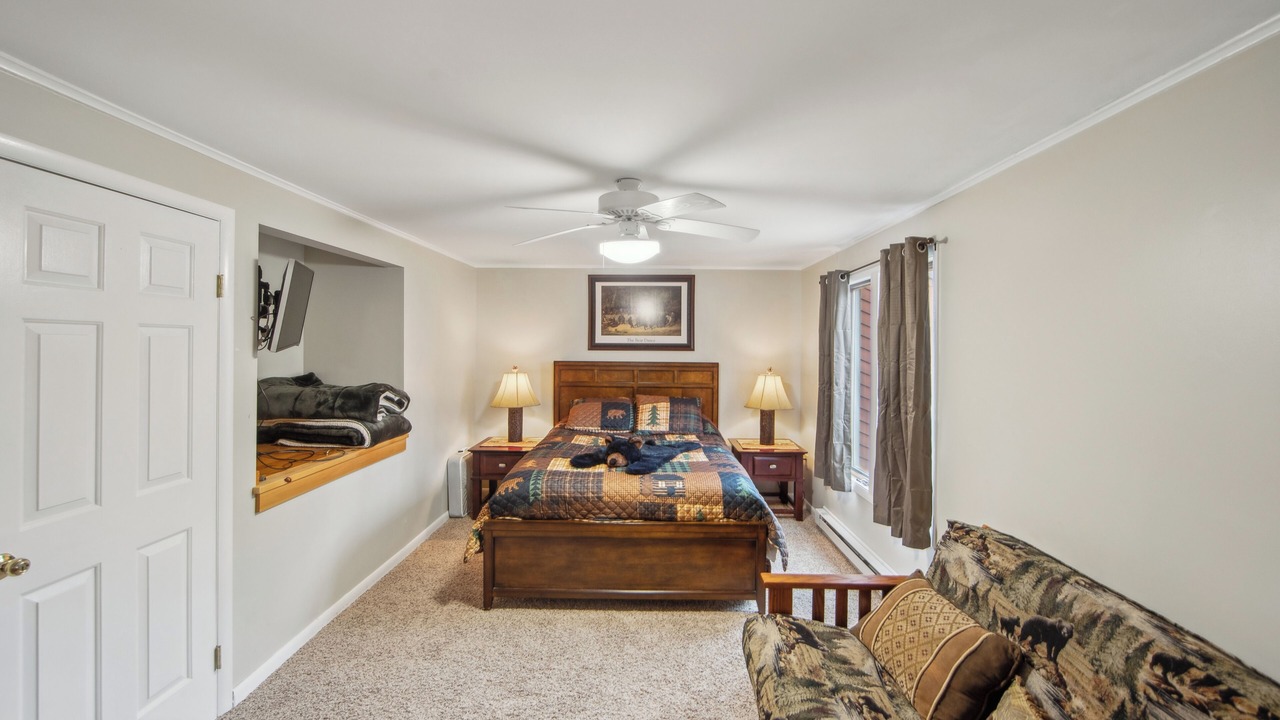 Photo of Bedroom in North Creek