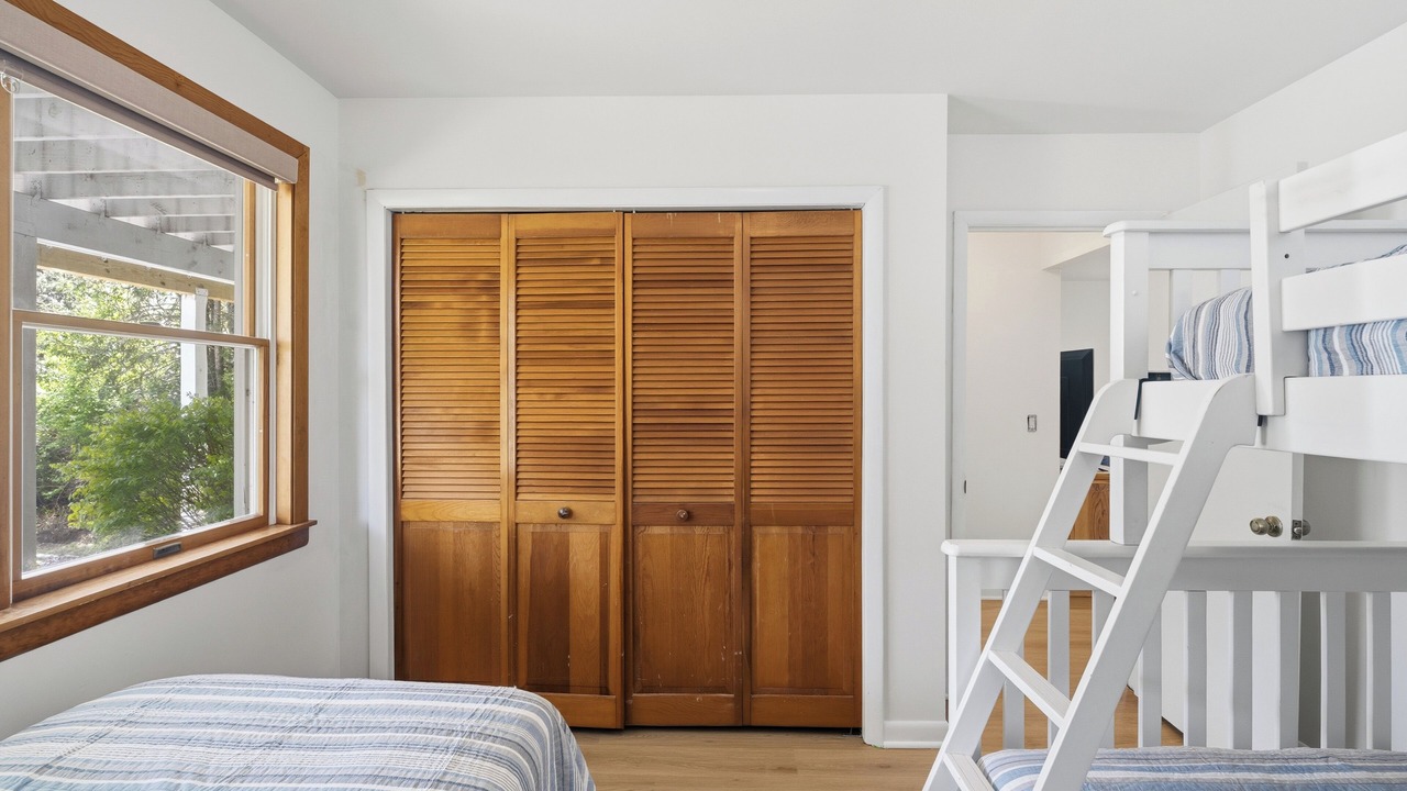 Photo of Bedroom in Kenyon