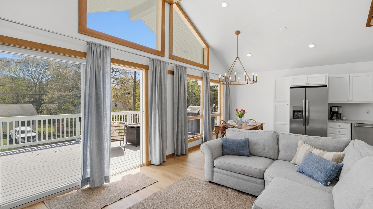 Photo of Livingroom in Kenyon