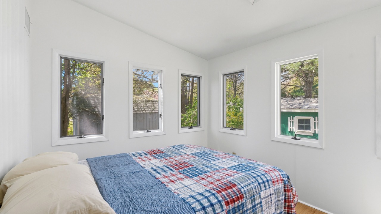 Photo of Bedroom in Kenyon