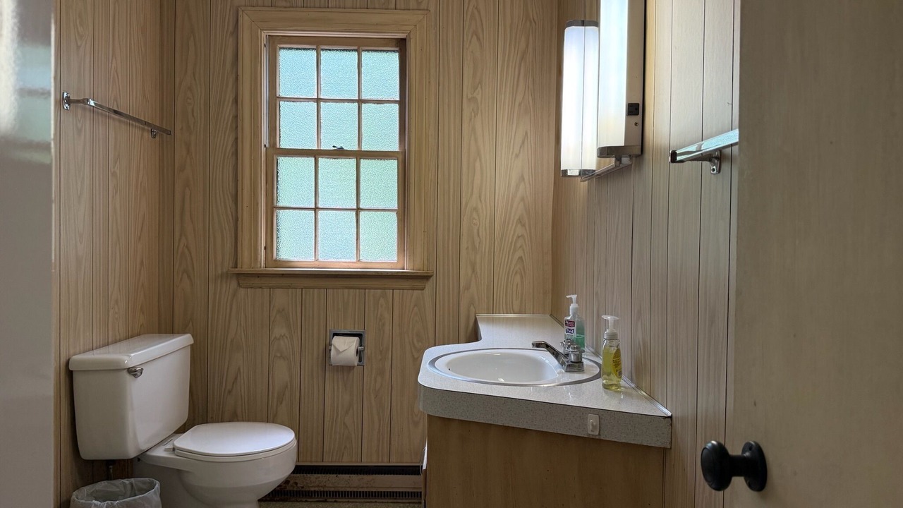 Photo of Bathroom in Alton
