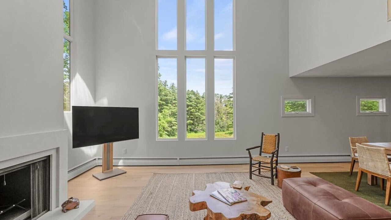 Photo of Livingroom in West Stockbridge