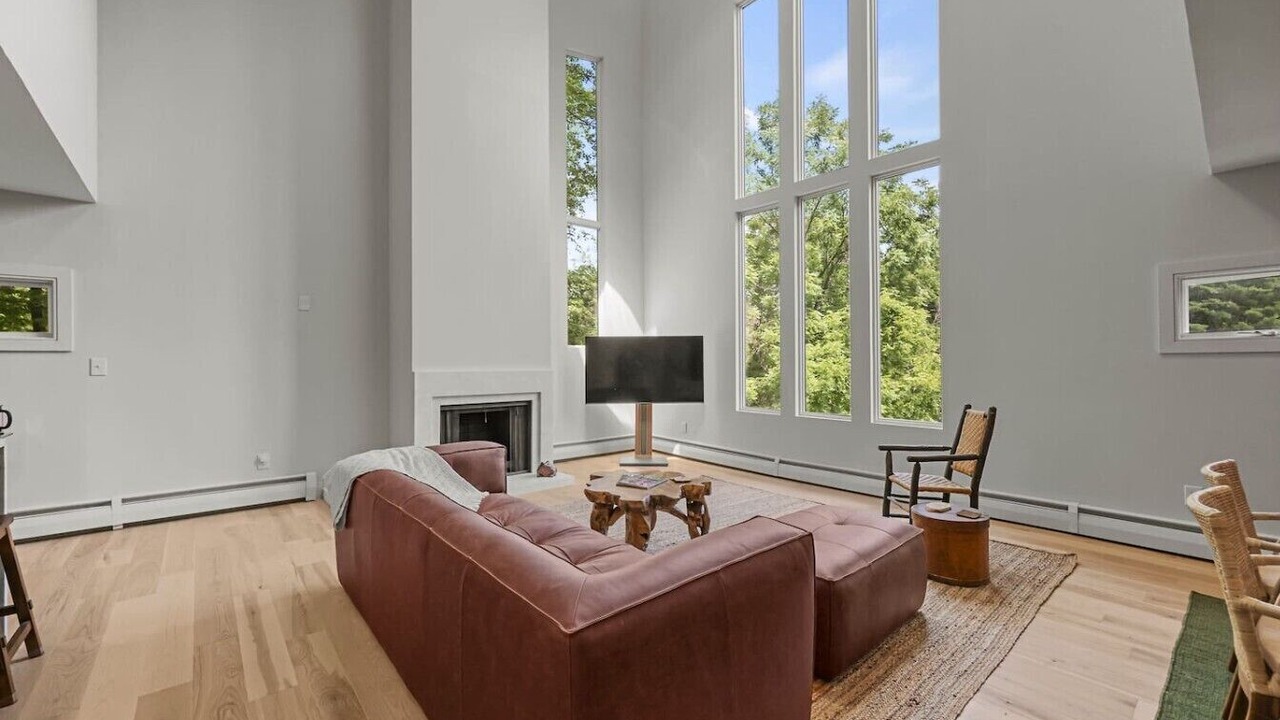 Photo of Livingroom in West Stockbridge