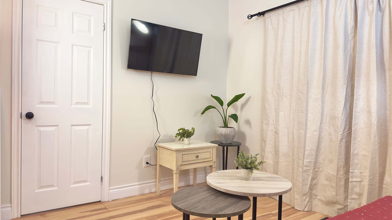 Photo of Livingroom in Port Colborne