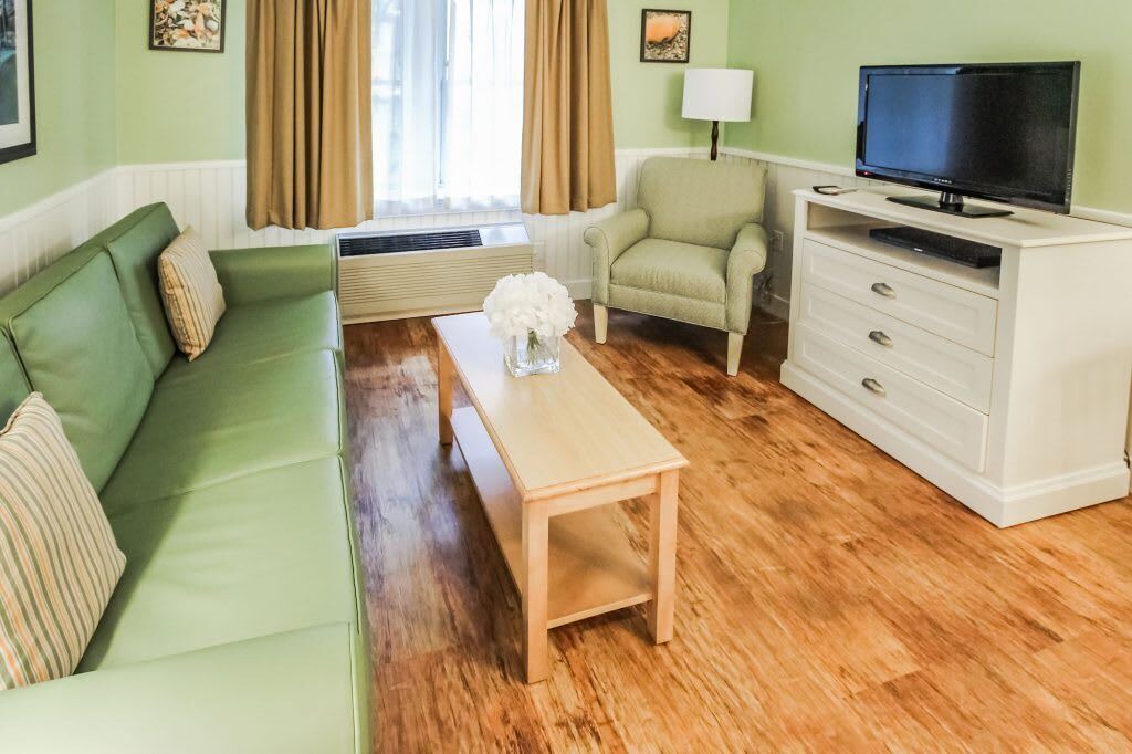 Photo of Livingroom in West Yarmouth