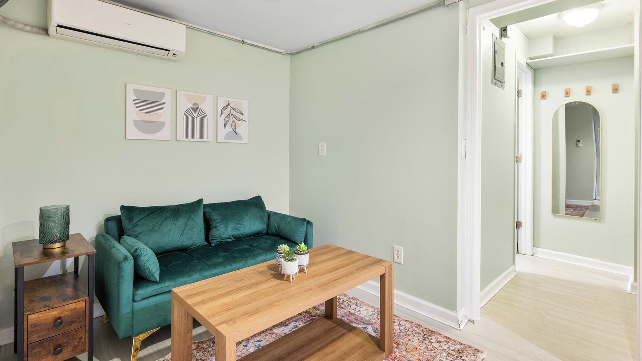 Photo of Livingroom in Rose Hill