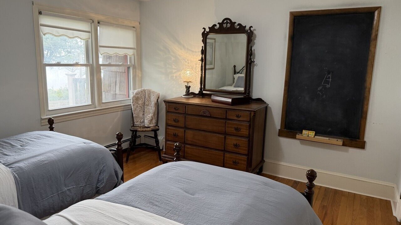 Photo of Bedroom in Asharoken