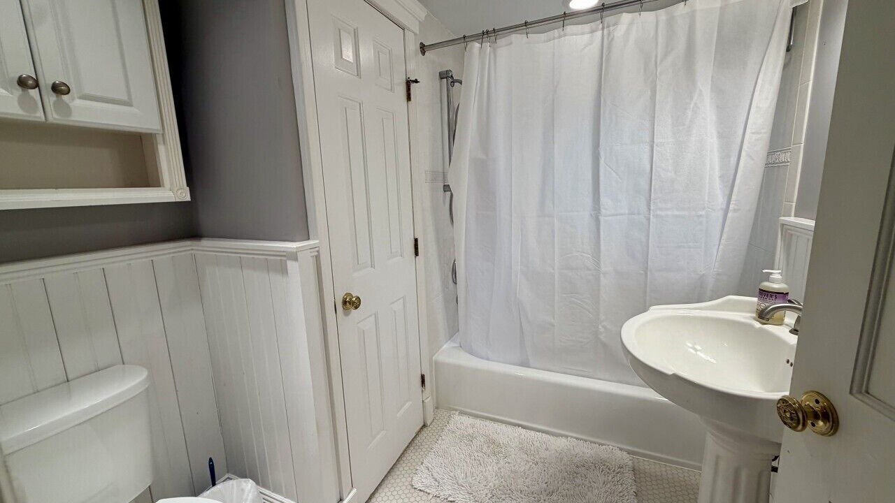 Photo of Bathroom in Asharoken