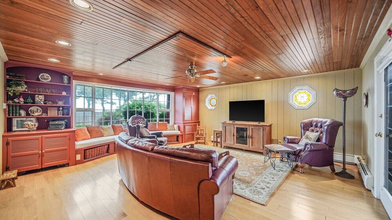 Photo of Livingroom in Asharoken