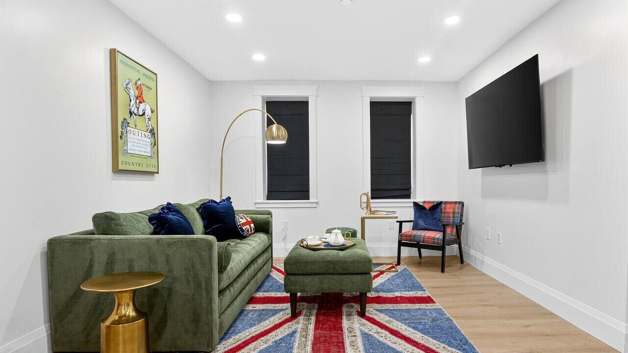 Photo of Livingroom in Inman Square