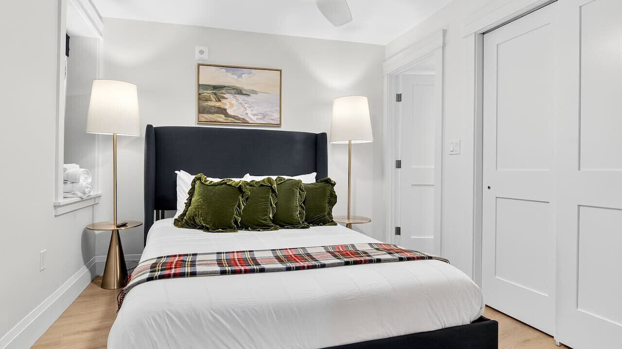 Photo of Bedroom in Inman Square